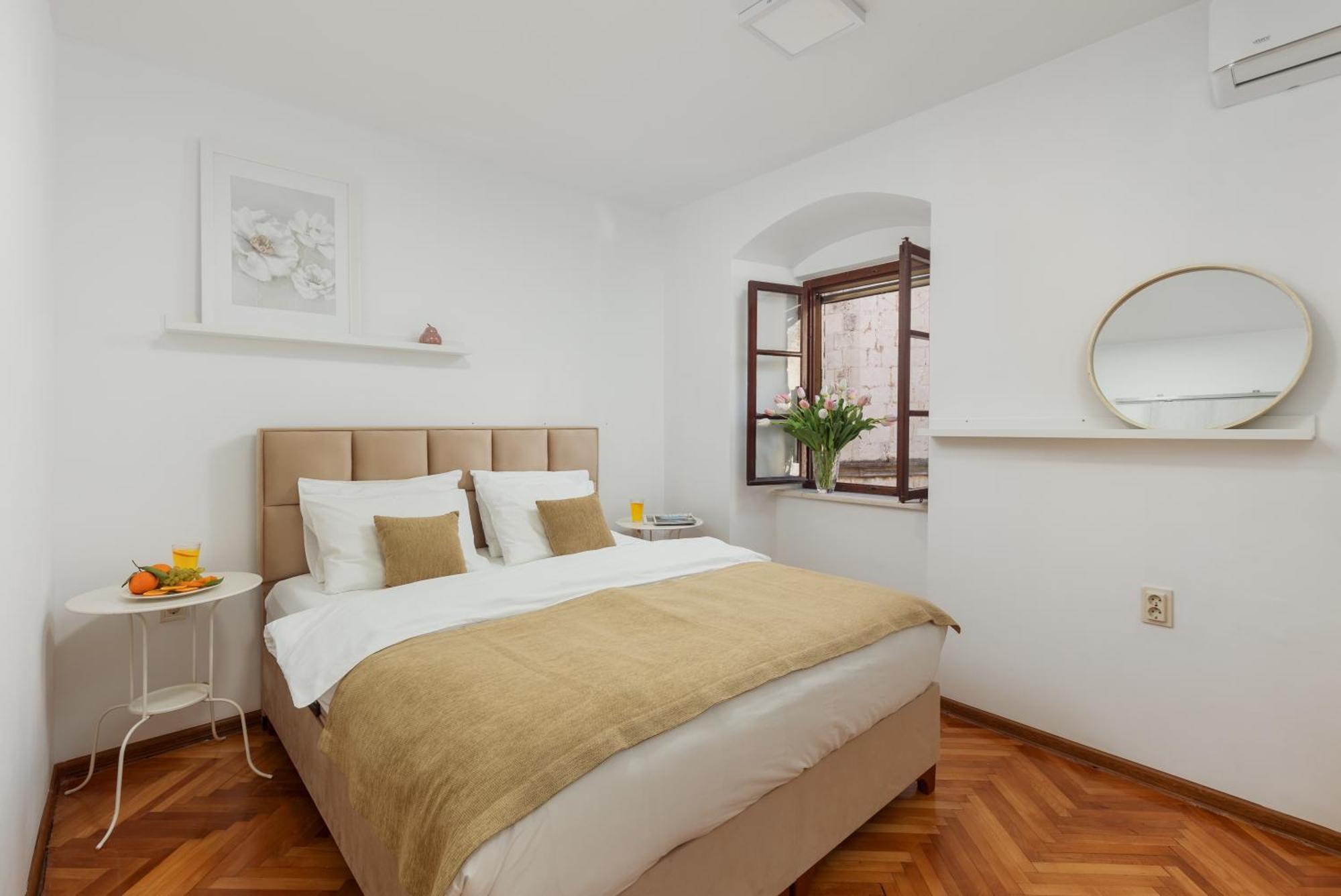Old Town St Tryphon Apartment Котор Екстер'єр фото